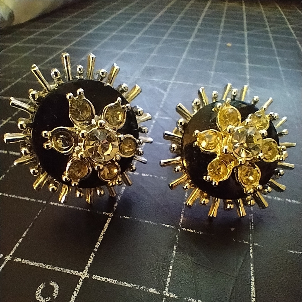 Vintage Snowflake Jet Black Choker & Earrings Set, Screw Backs, Velvet R… - Picture 5 of 6